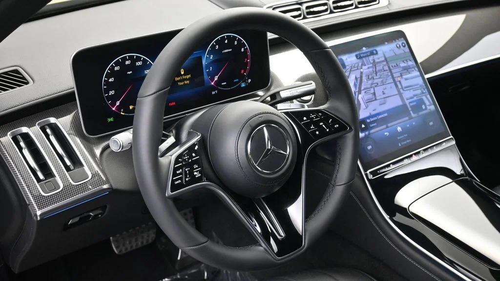 Used 2023 Gold Mercedes-Benz S 580 image 10