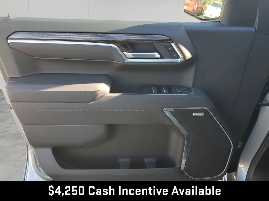New 2026 Sterling Metallic GMC Elevation image 31