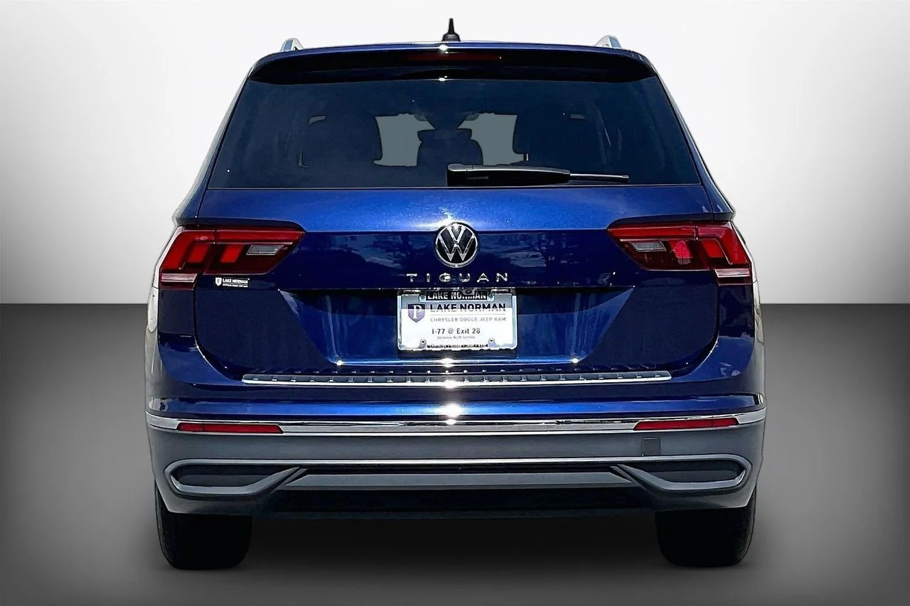 Used 2024  Volkswagen 2.0T Wolfsburg Edition image 7