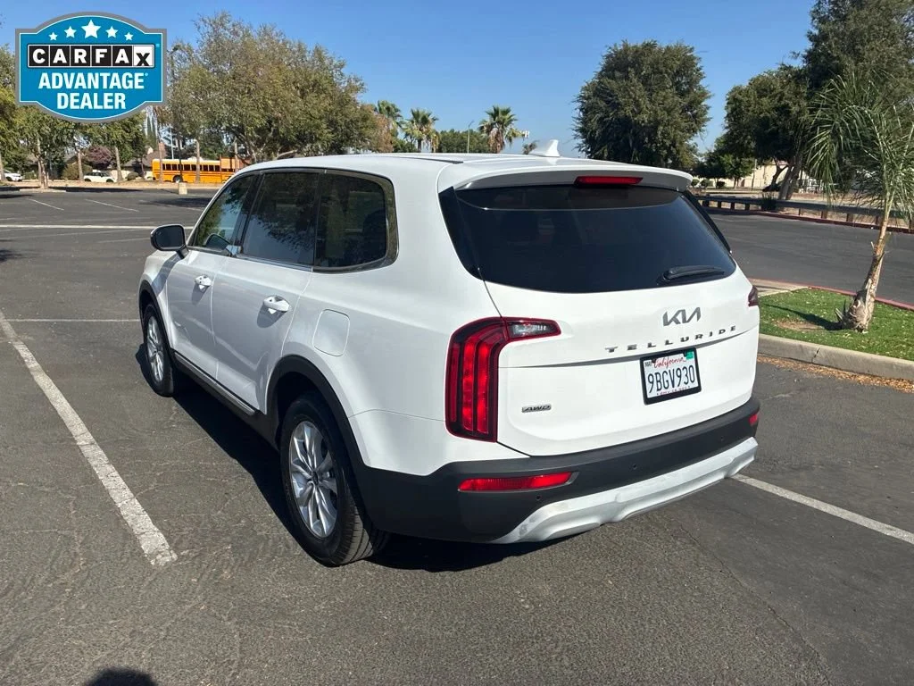 Used 2022 Glacial White P Kia LX image 5