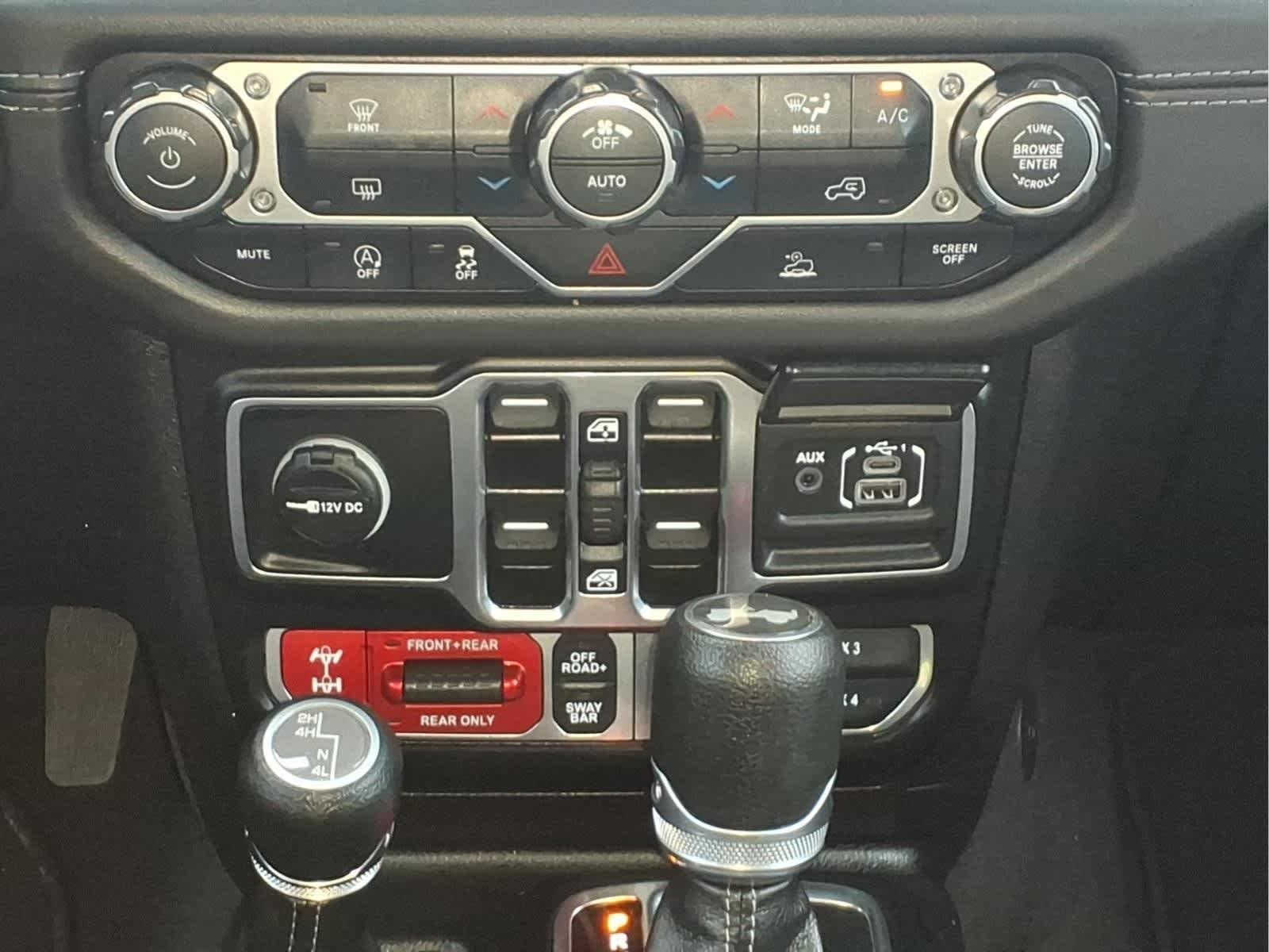 Used 2026 Bright White Clearcoat Jeep Rubicon image 25