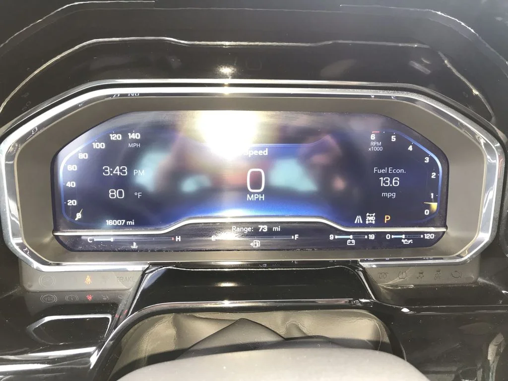 Used 2023 Gray Chevrolet ZR2 image 15