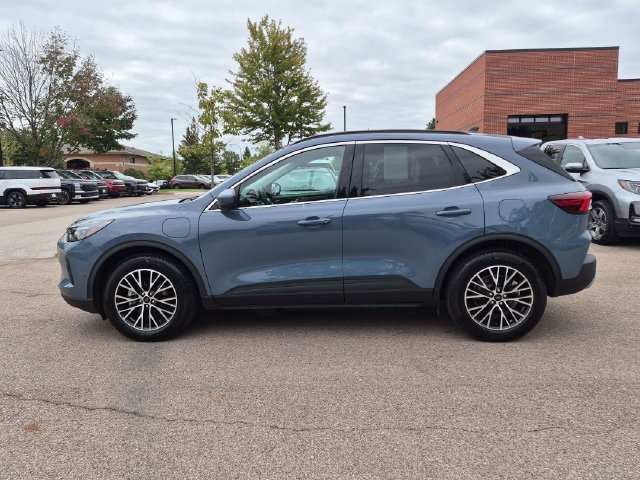 Used 2023 Blue Ford Base image 4
