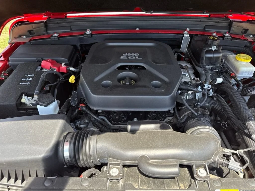 Used 2019  Jeep Sport image 27