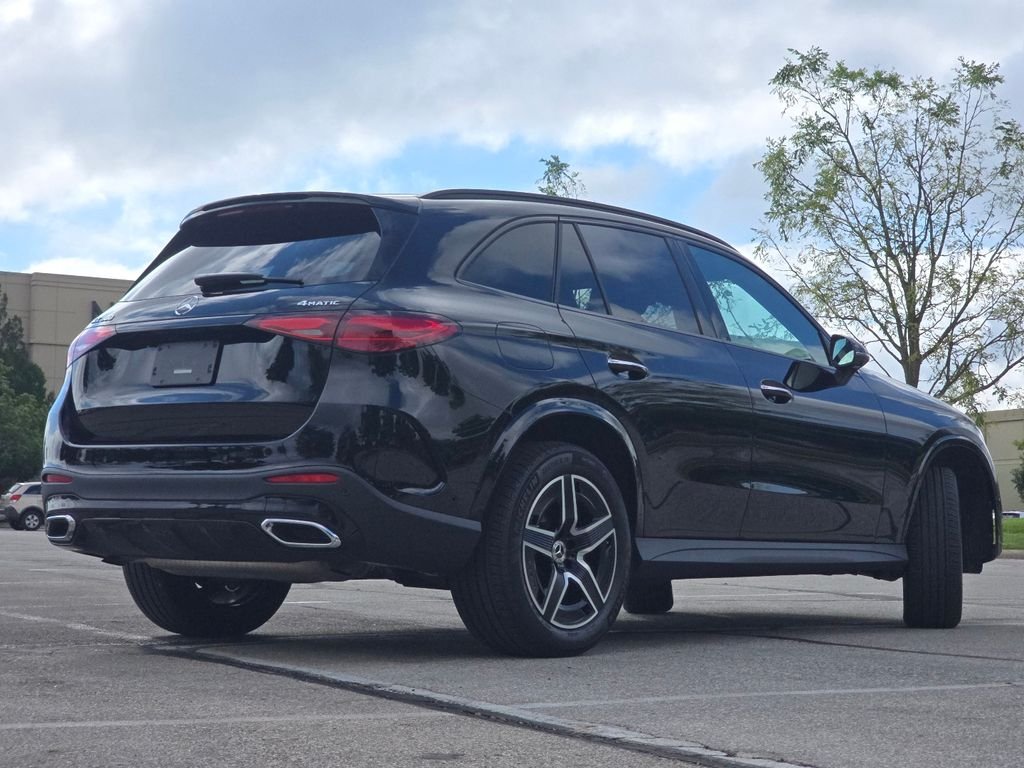 Certified Used 2026 Black Mercedes-Benz GLC 300 image 17