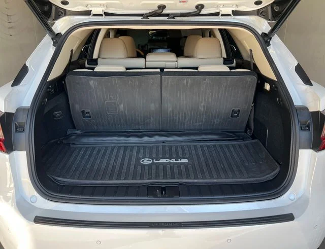 Used 2022 Eminent White Pearl Lexus 350L image 18