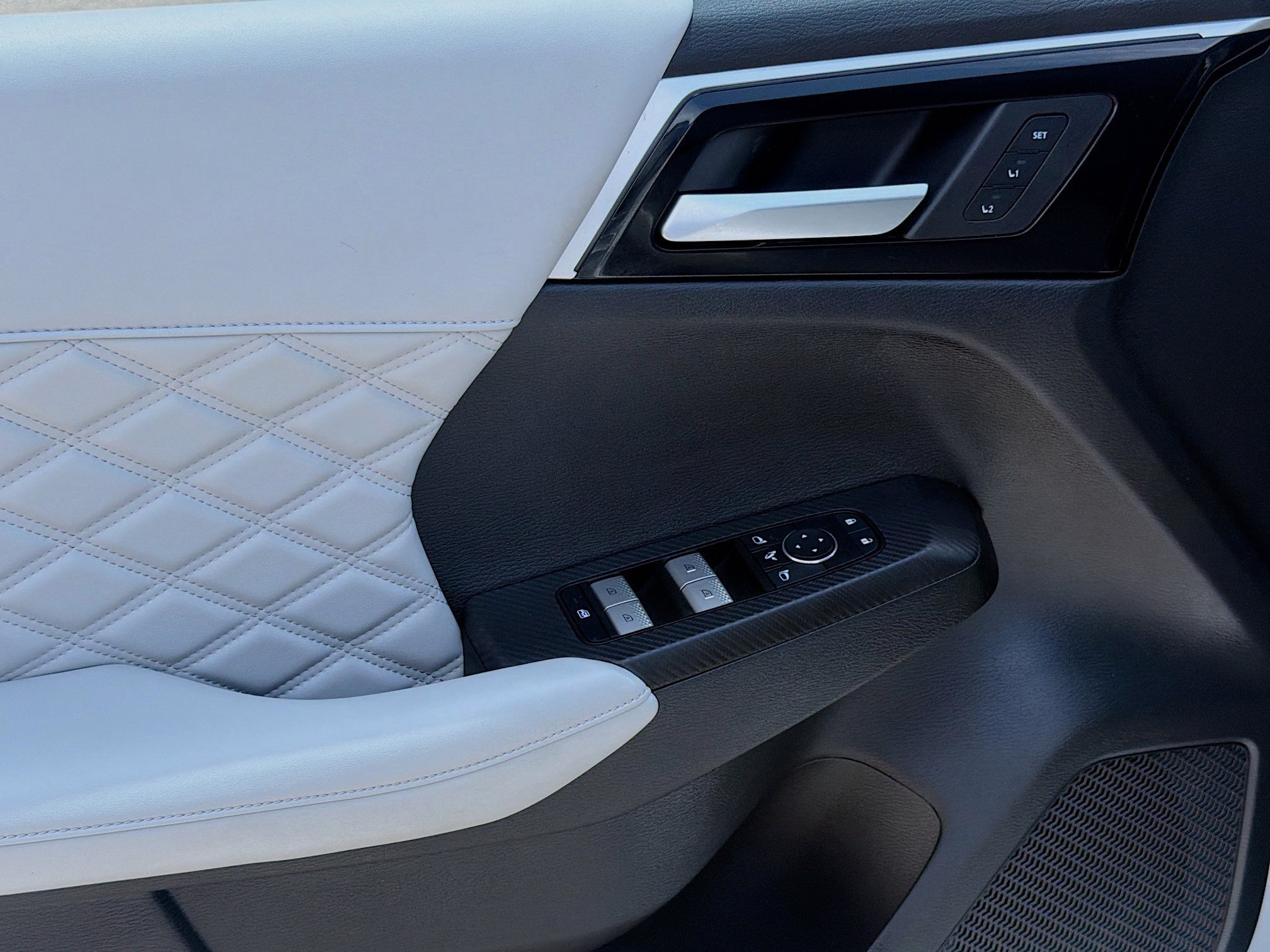 2024 Mitsubishi Outlander SEL - Photo 14