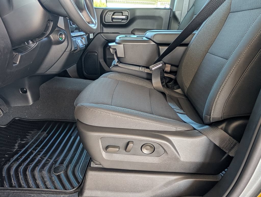 2026 Chevrolet Silverado 1500 Custom - Photo 9