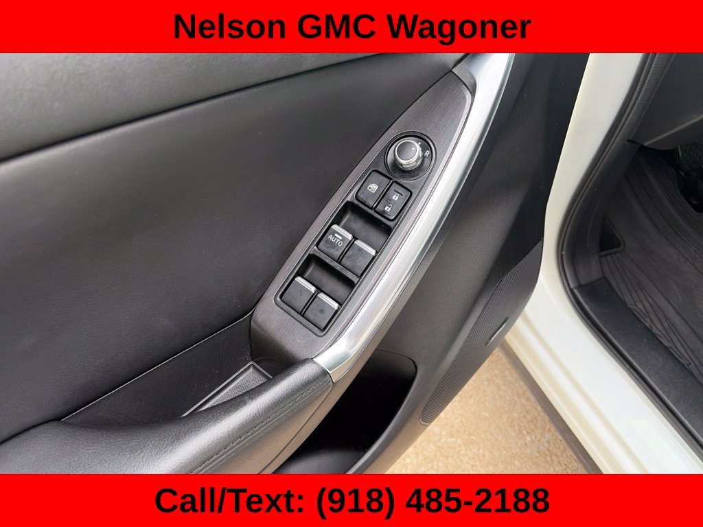 Used 2016 White Mazda Grand Touring image 12