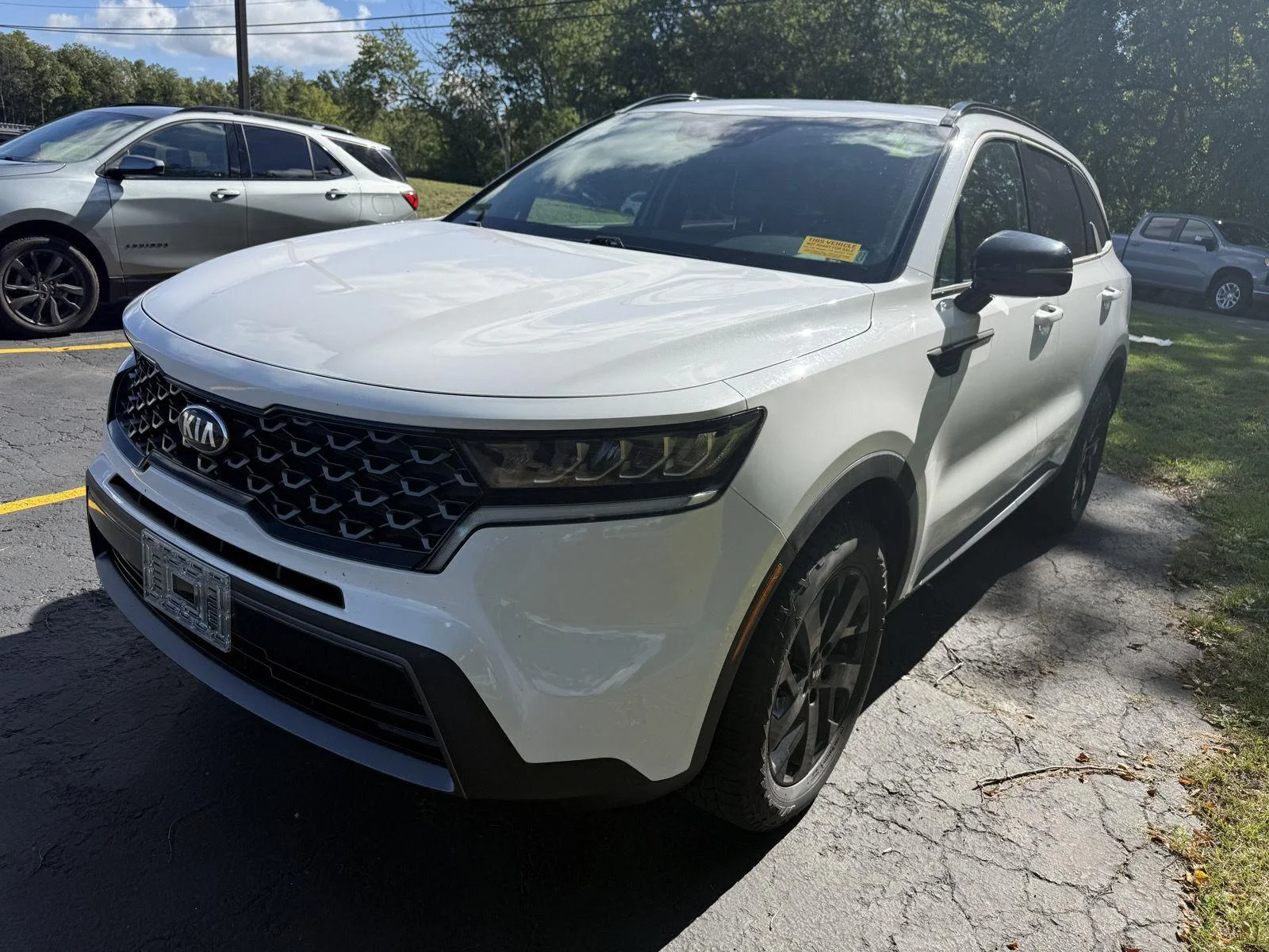 Used 2021 Glacial White Pearl Kia S image 2