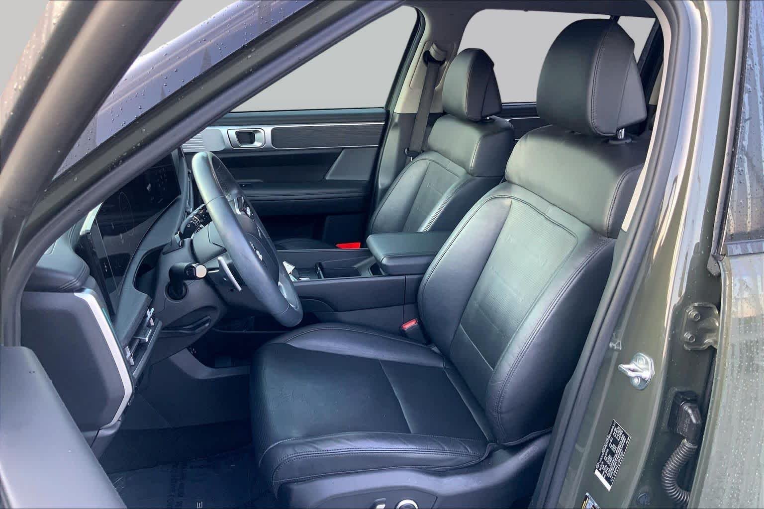 Used 2024 Rockwood Green Hyundai Limited image 8