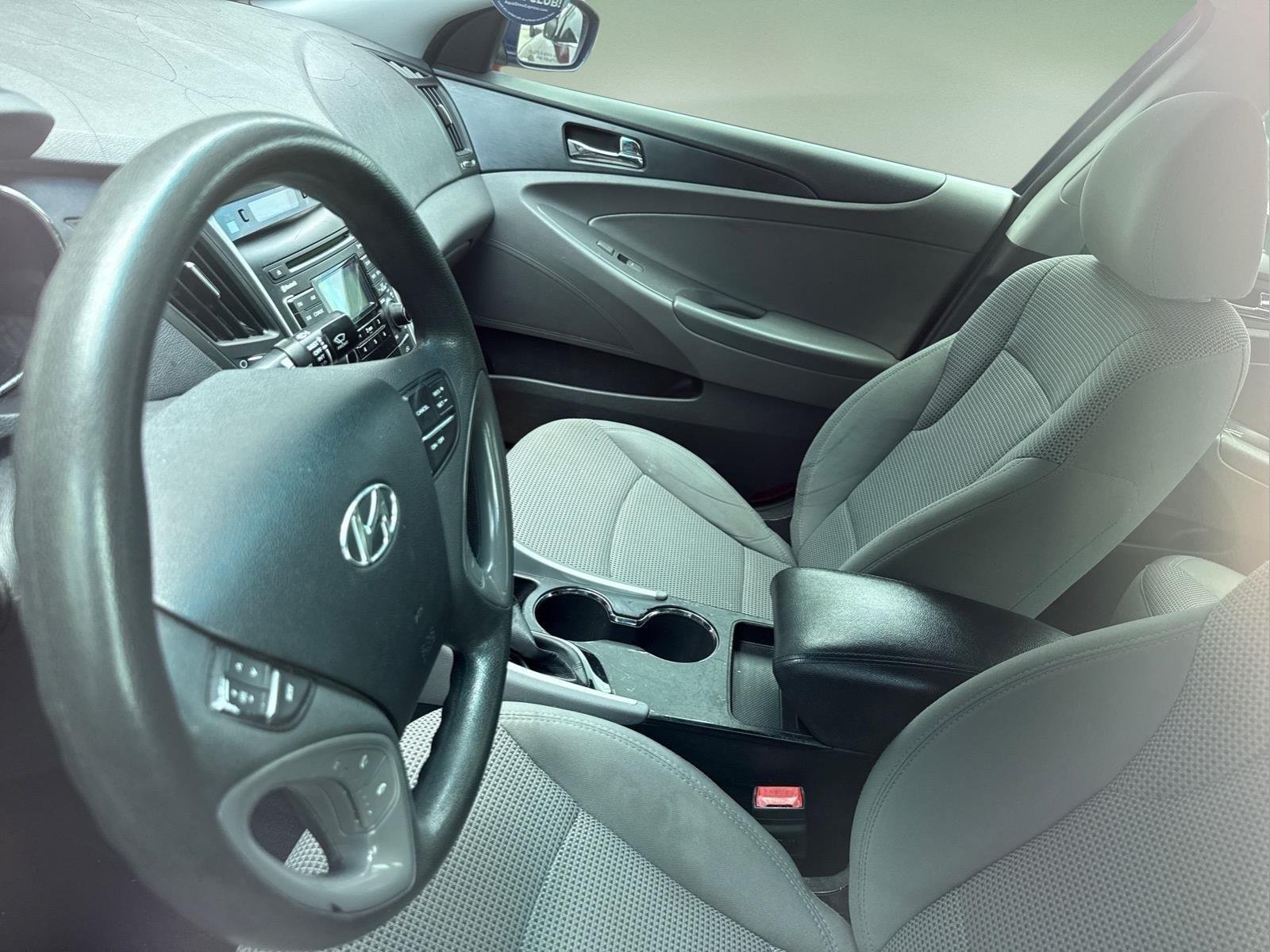 Used 2011 Pacific Blue Pearl Hyundai GLS image 21