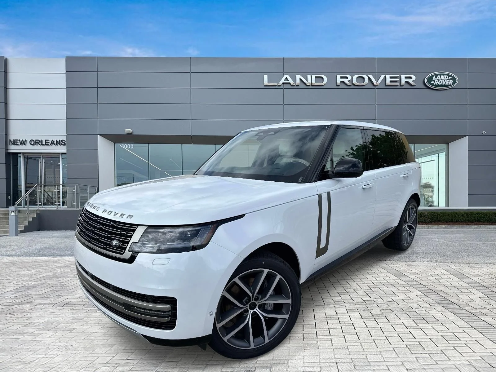 2026 Land Rover Range Rover 3.0 SE LWB 7's photo