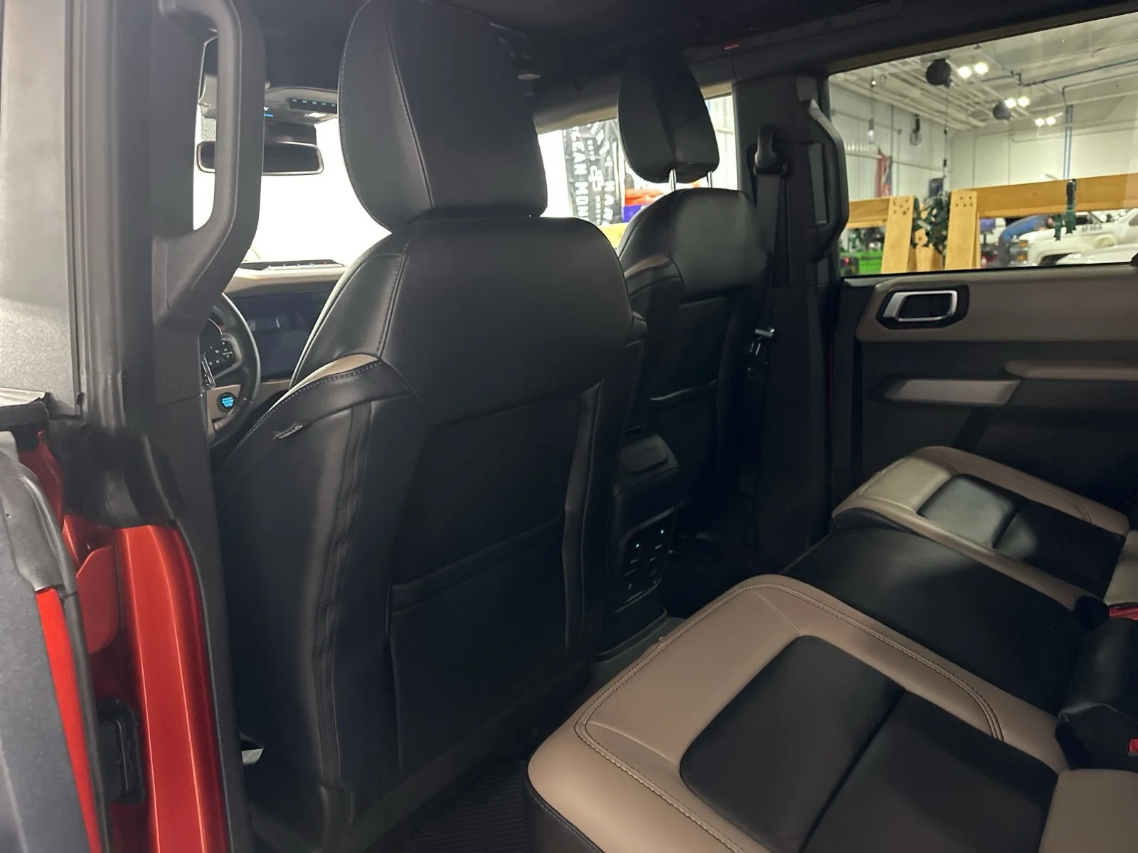 2023 Ford Bronco 4-Door Wildtrak - Photo 23
