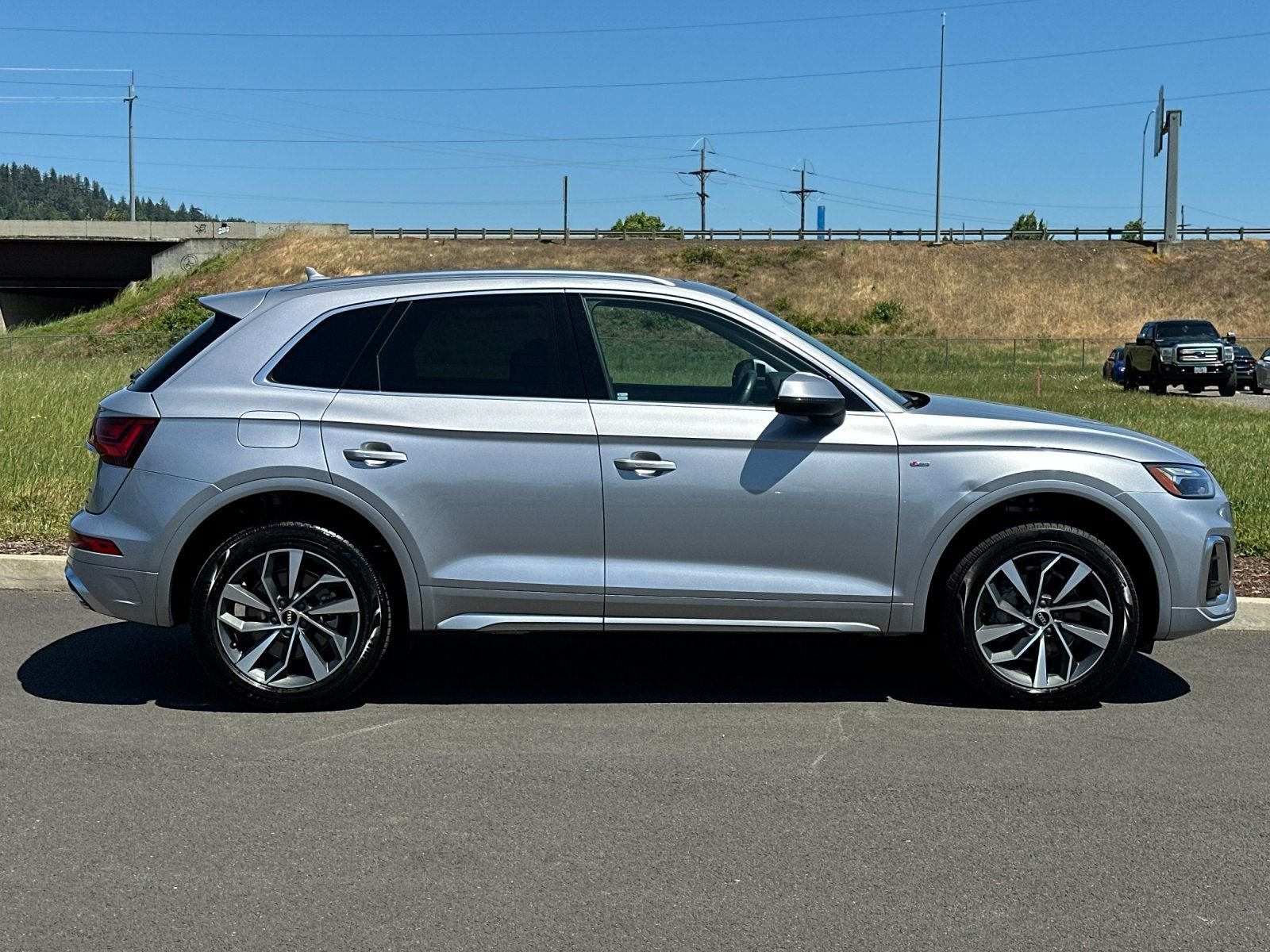 Used 2024  Audi 45 S line Premium image 2