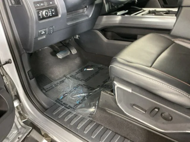 Certified Used 2024  Ford Lariat image 19