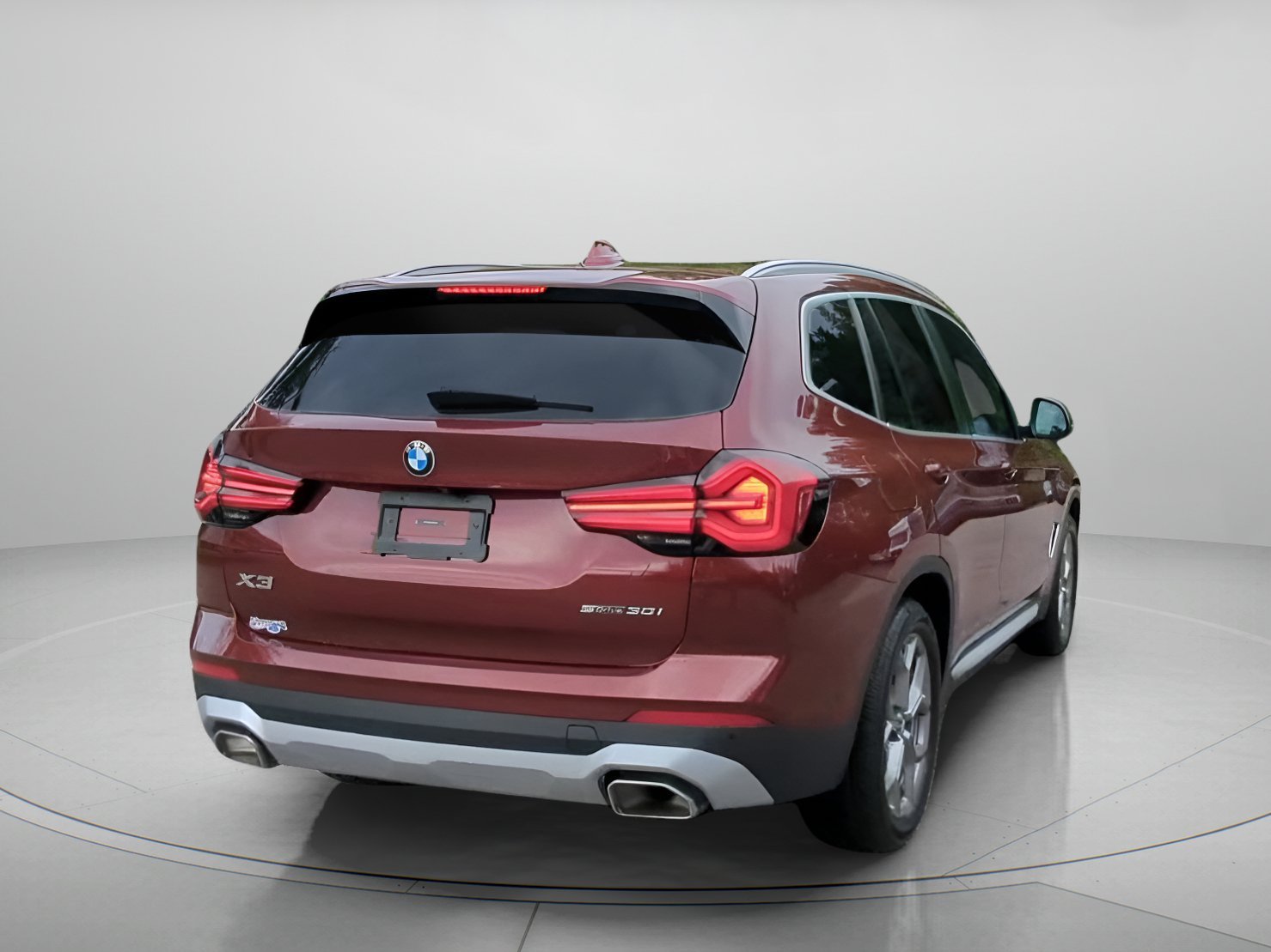 Used 2024 Aventurin Red Metallic BMW sDrive30i image 25