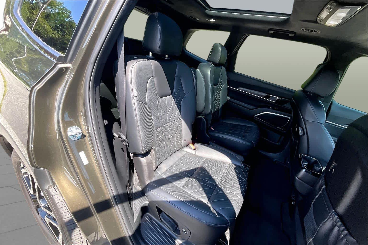 Used 2024 Dark Moss Kia SX Prestige X-Line image 19
