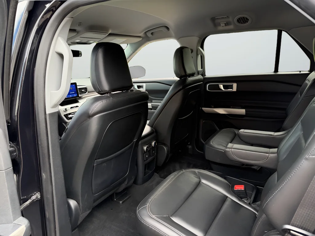 Used 2020 Black Ford XLT image 23