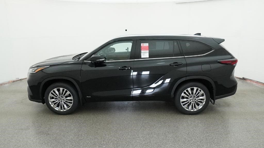 New 2026 Midnight Black Metallic Toyota  Platinum image 12