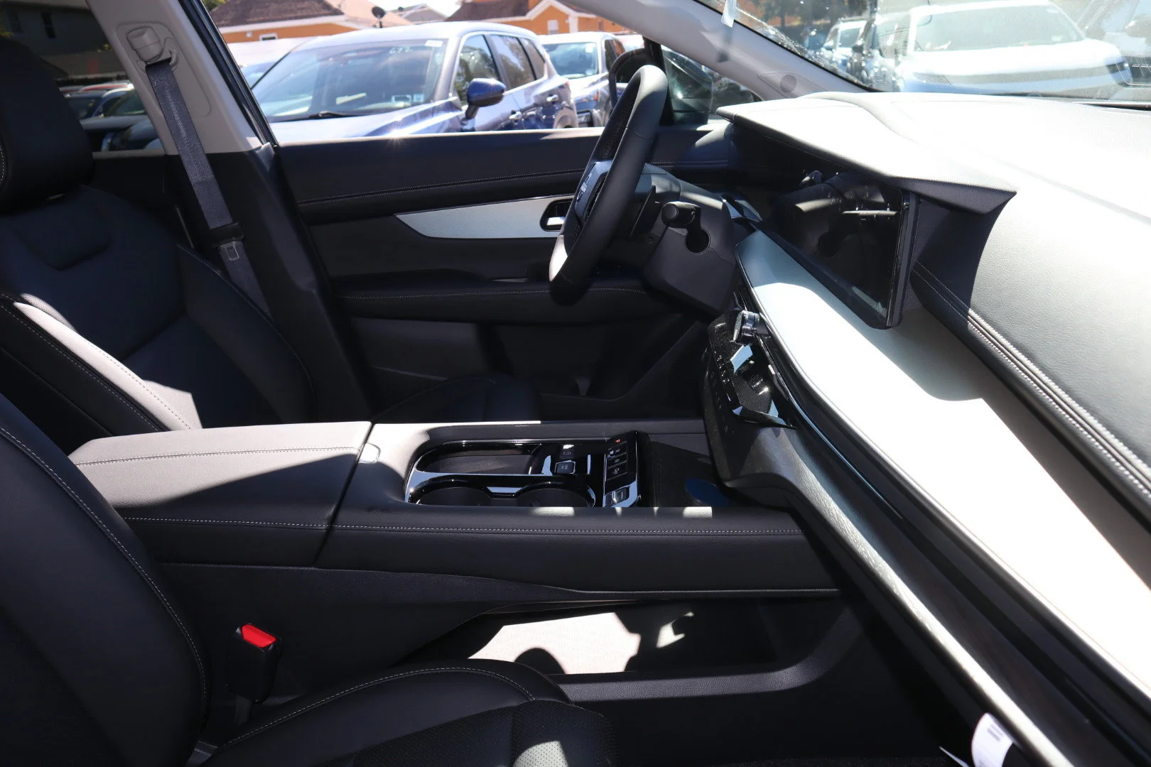 New 2026 Everest White Pearl TriCoat Nissan SL image 12