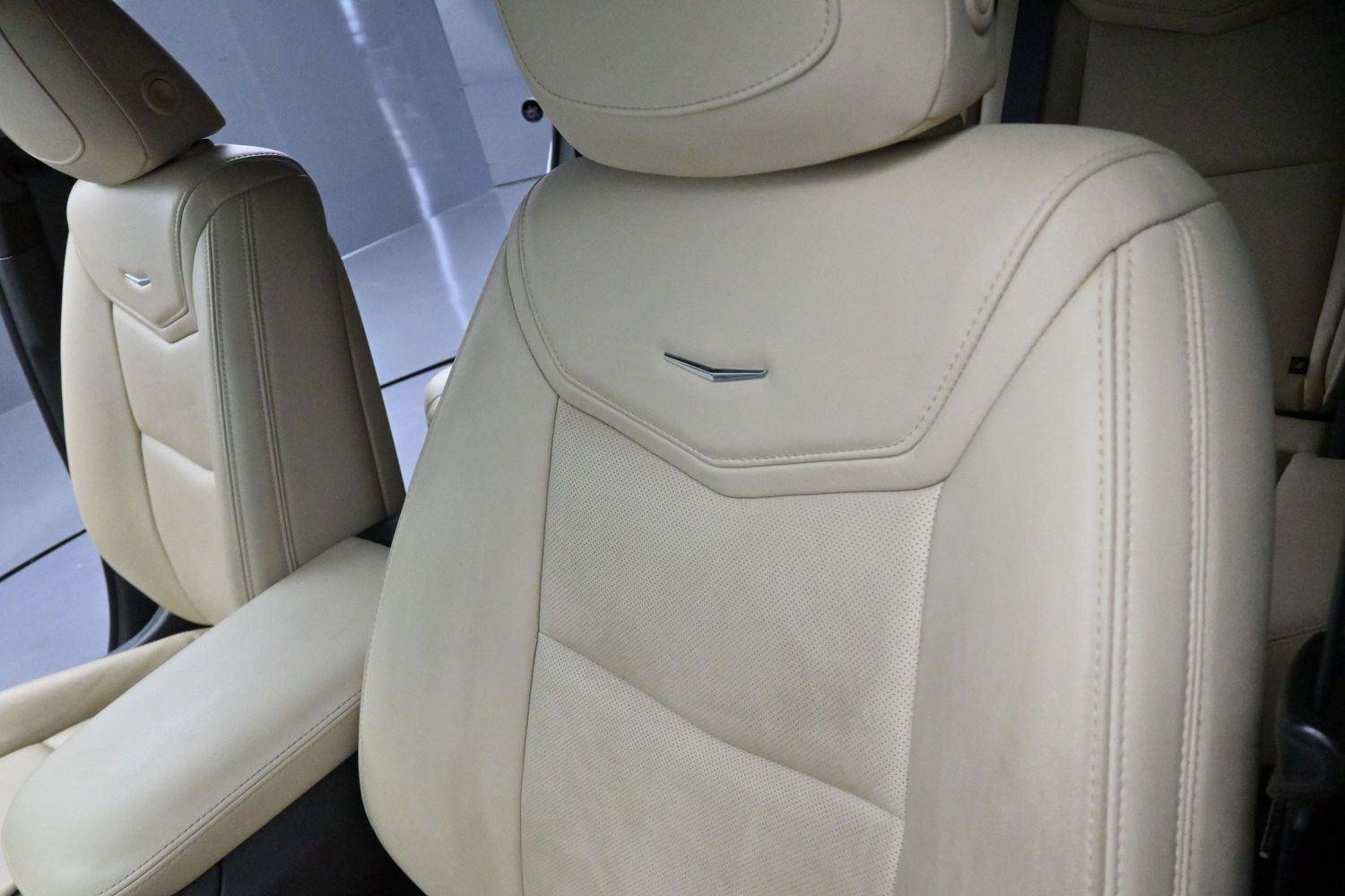 Used 2019 RADIANT SILVER METALLIC Cadillac Luxury FWD image 16