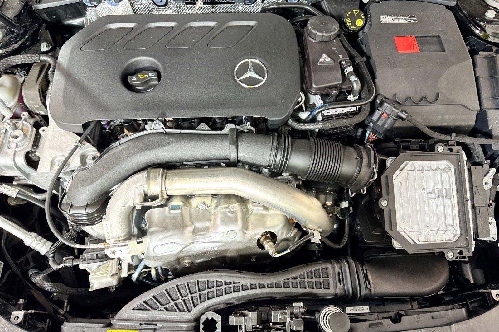 New 2026 Night Black Mercedes-Benz GLB 250 image 28