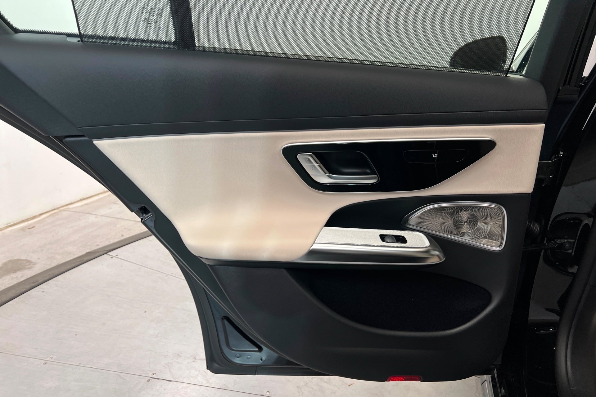 New 2026 Obsidian Black Metallic Mercedes-Benz E 450 image 19