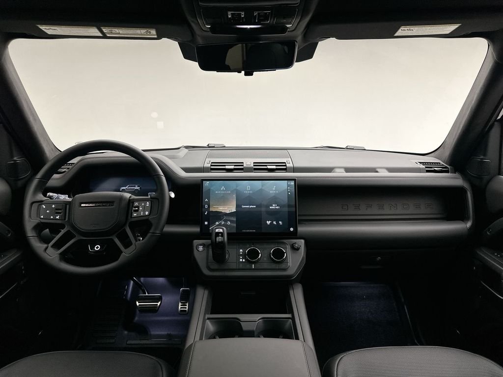 New 2026 Narvik Black Land Rover OCTA image 16