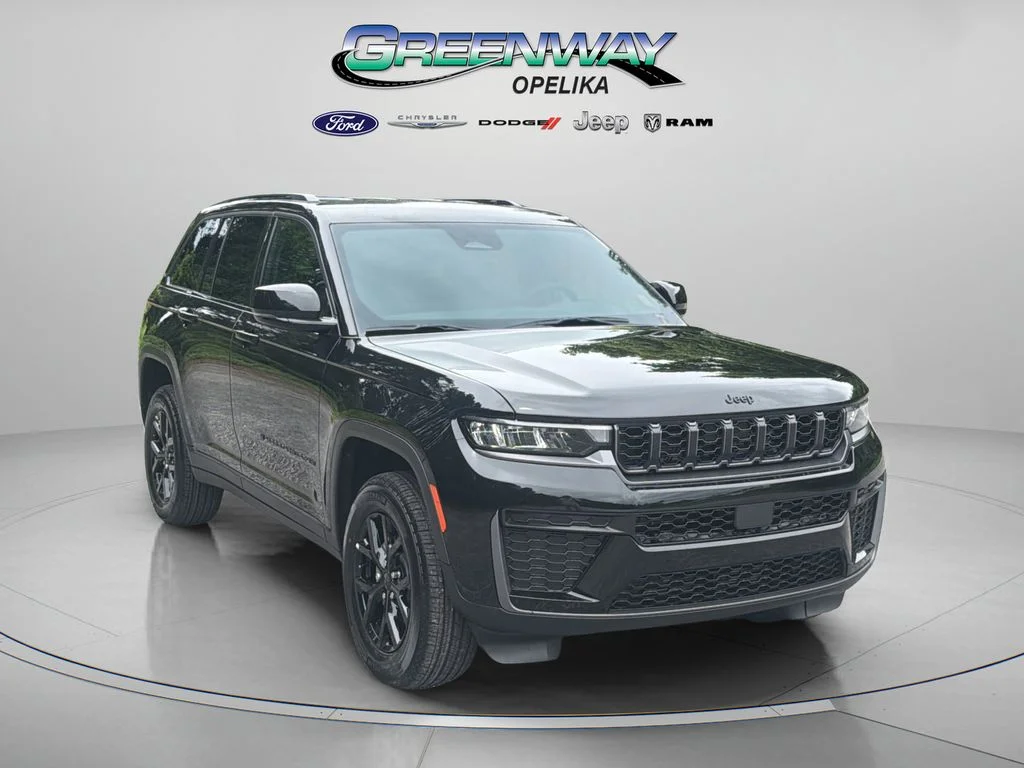 2026 Jeep Grand Cherokee Laredo