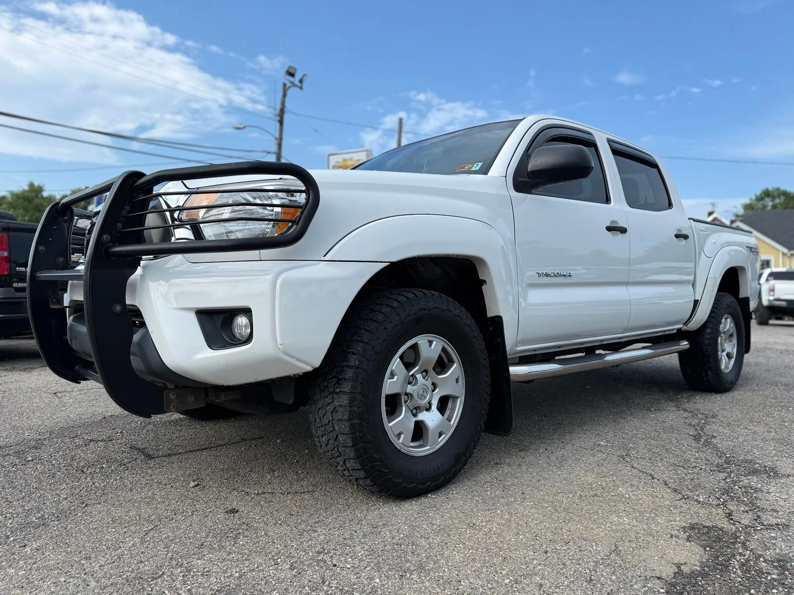 Used 2012 White Toyota Base image 2