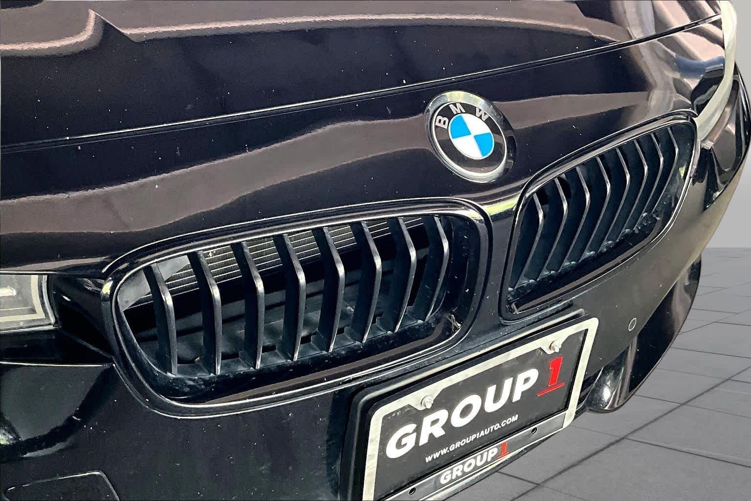 Used 2015 Jet Black BMW 320i image 29