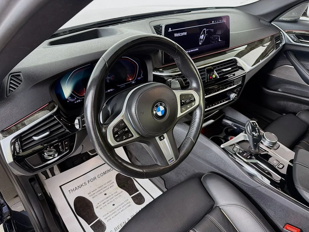 Used 2022 Black Sapphire Metallic BMW 530i xDrive image 9