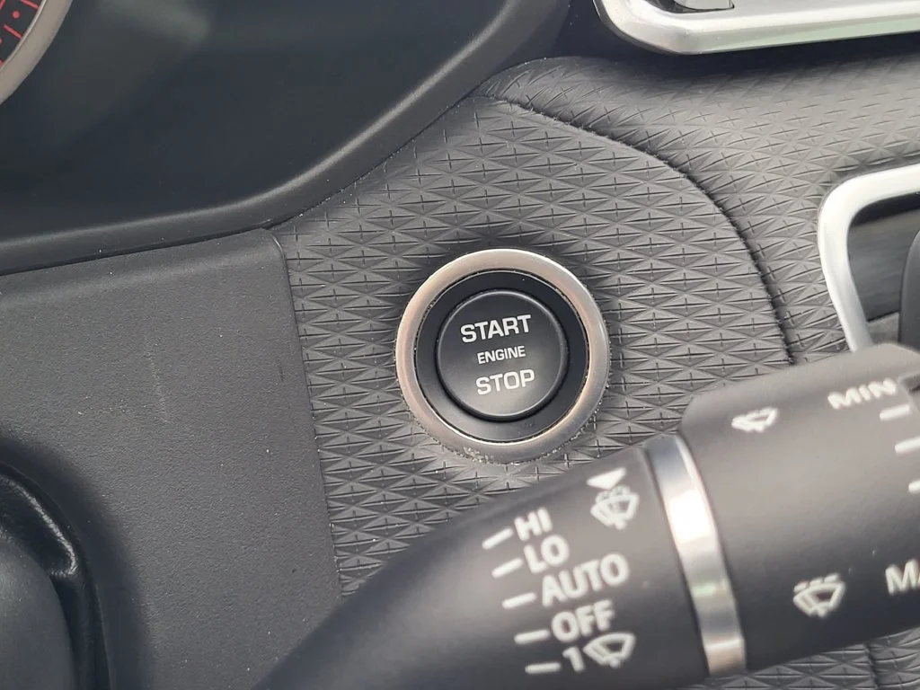Used 2023  Land Rover S image 19