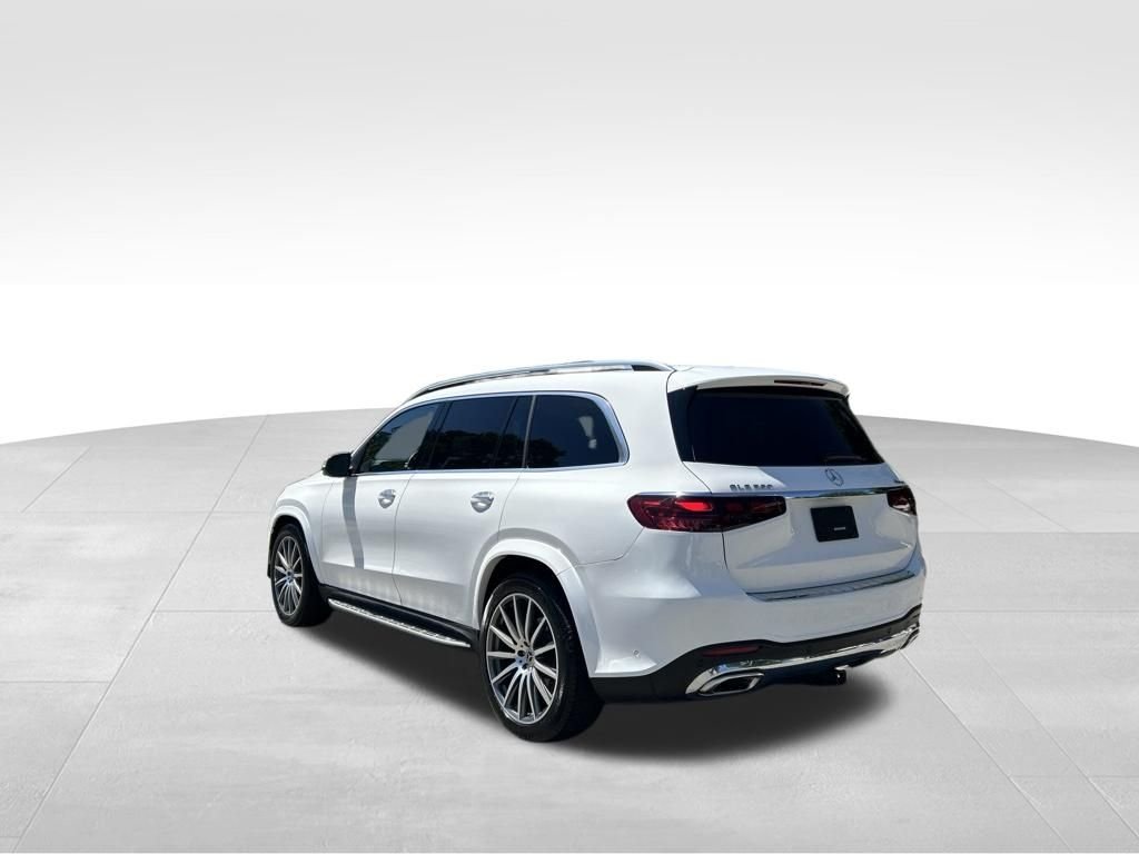 Used 2025  Mercedes-Benz GLS 580 image 3