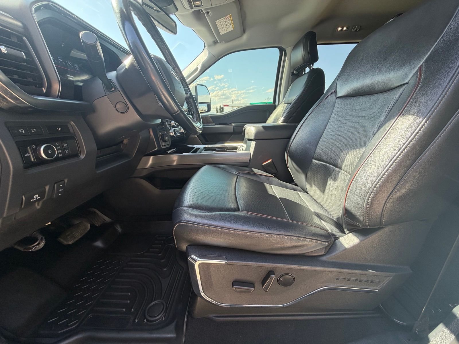 2023 Ford F-350 Super Duty Lariat - Photo 13