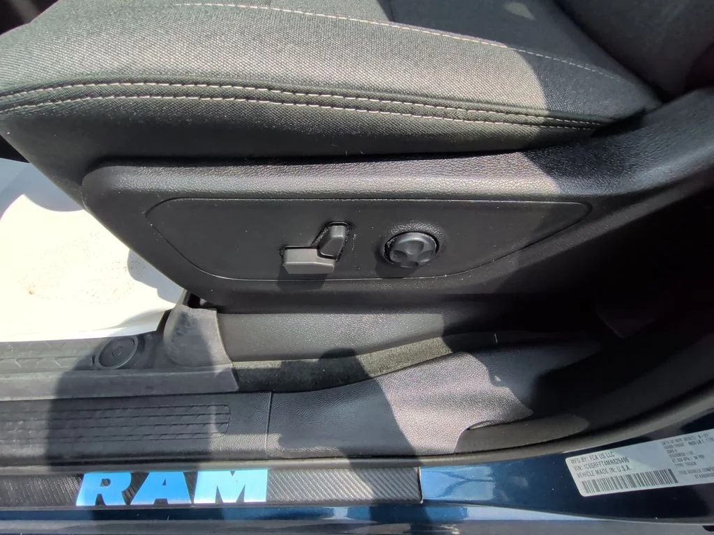 Used 2021 Blue Ram Big Horn/Lone Star image 12