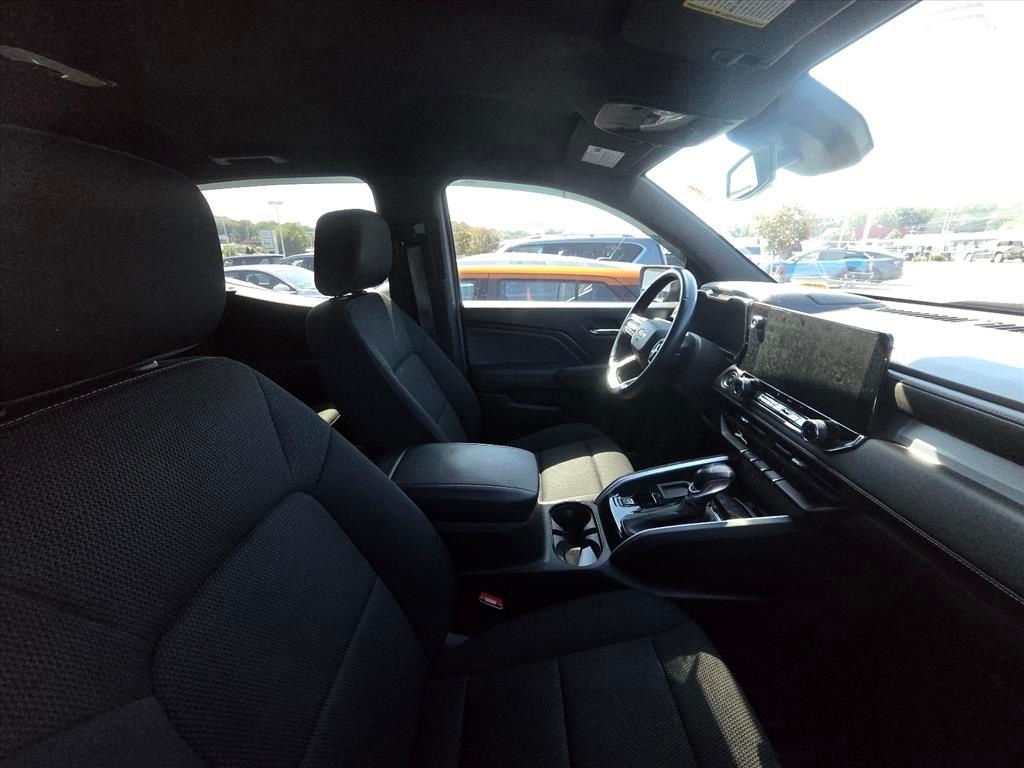 Used 2023 Black Chevrolet LT image 7