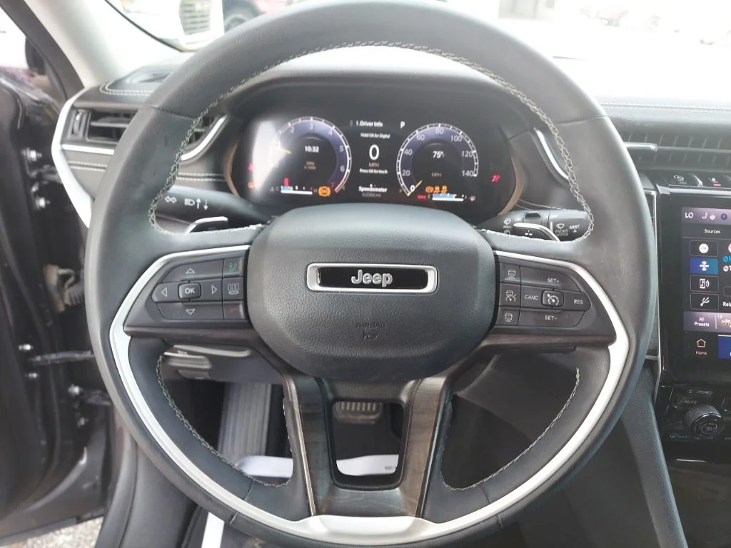 Used 2023 Gray Jeep Limited image 11
