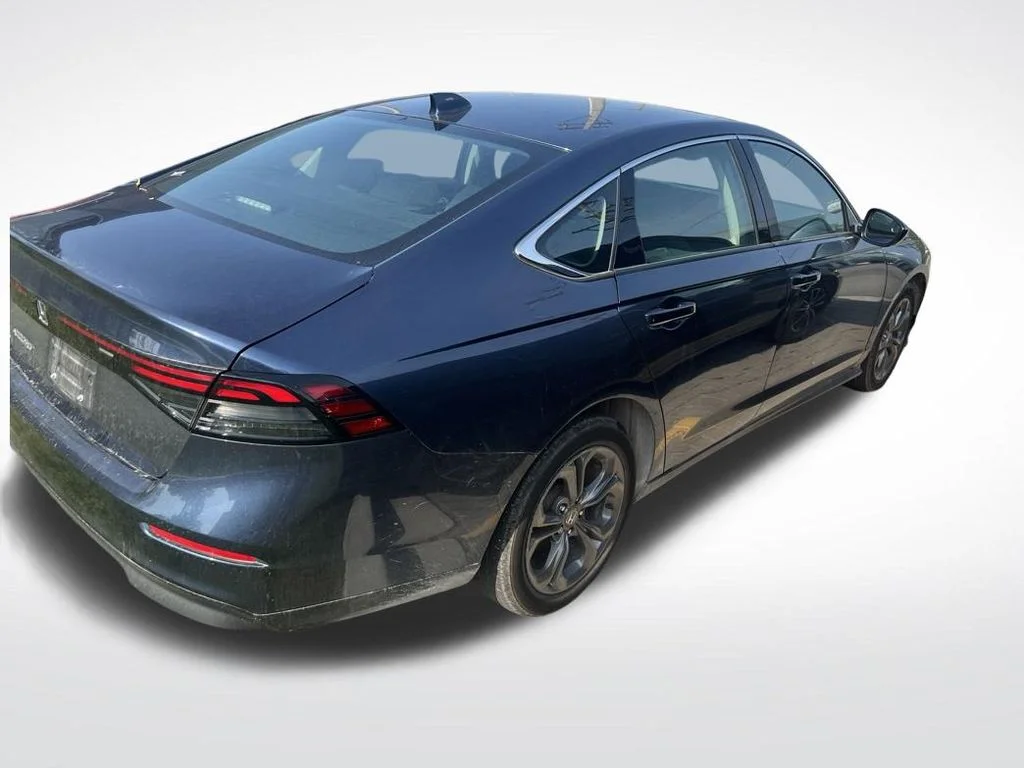 Used 2023 Meteorite Gray Metallic Honda EX image 9