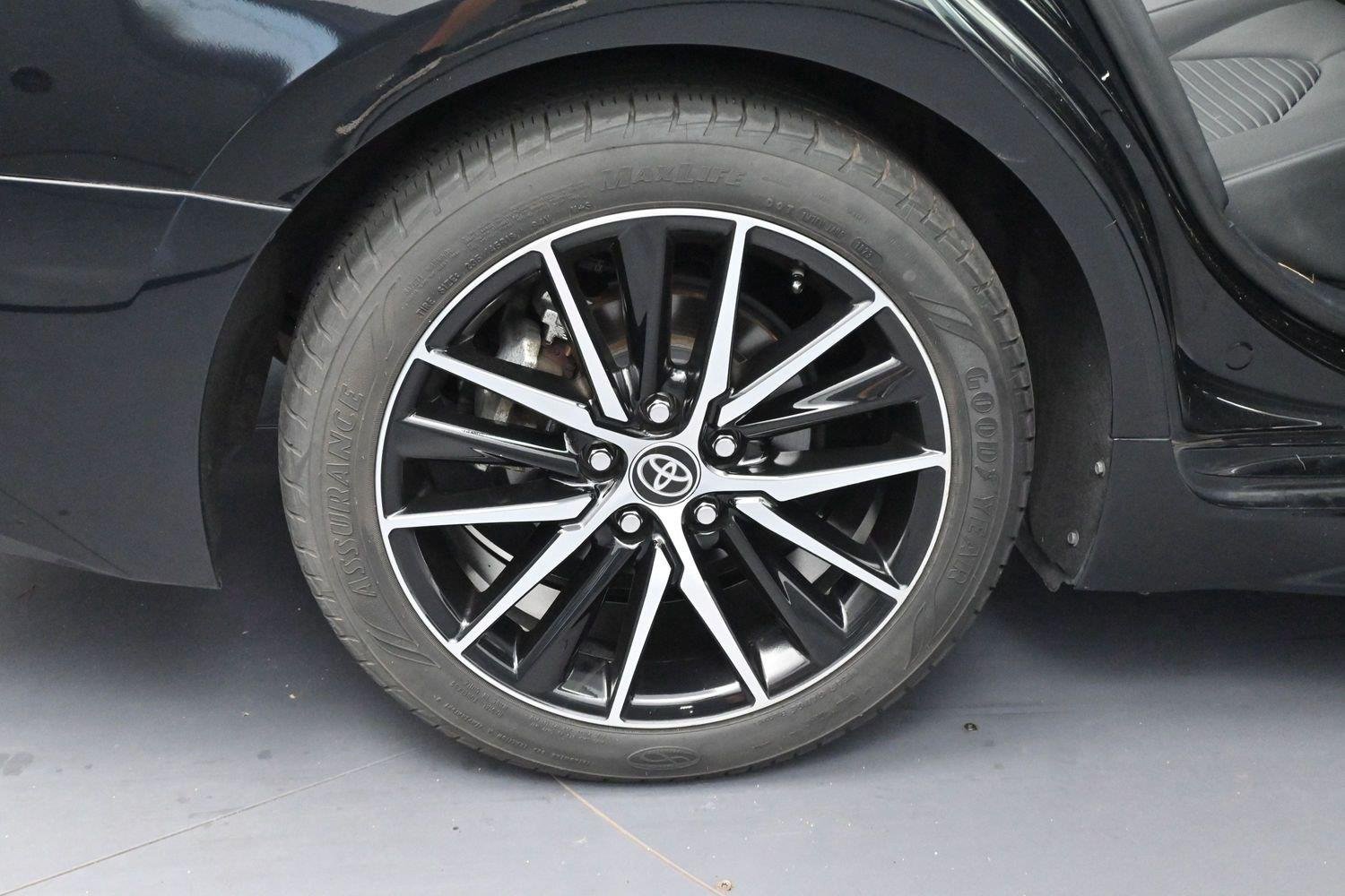 Used 2021 Midnight Black Metallic Toyota SE image 33