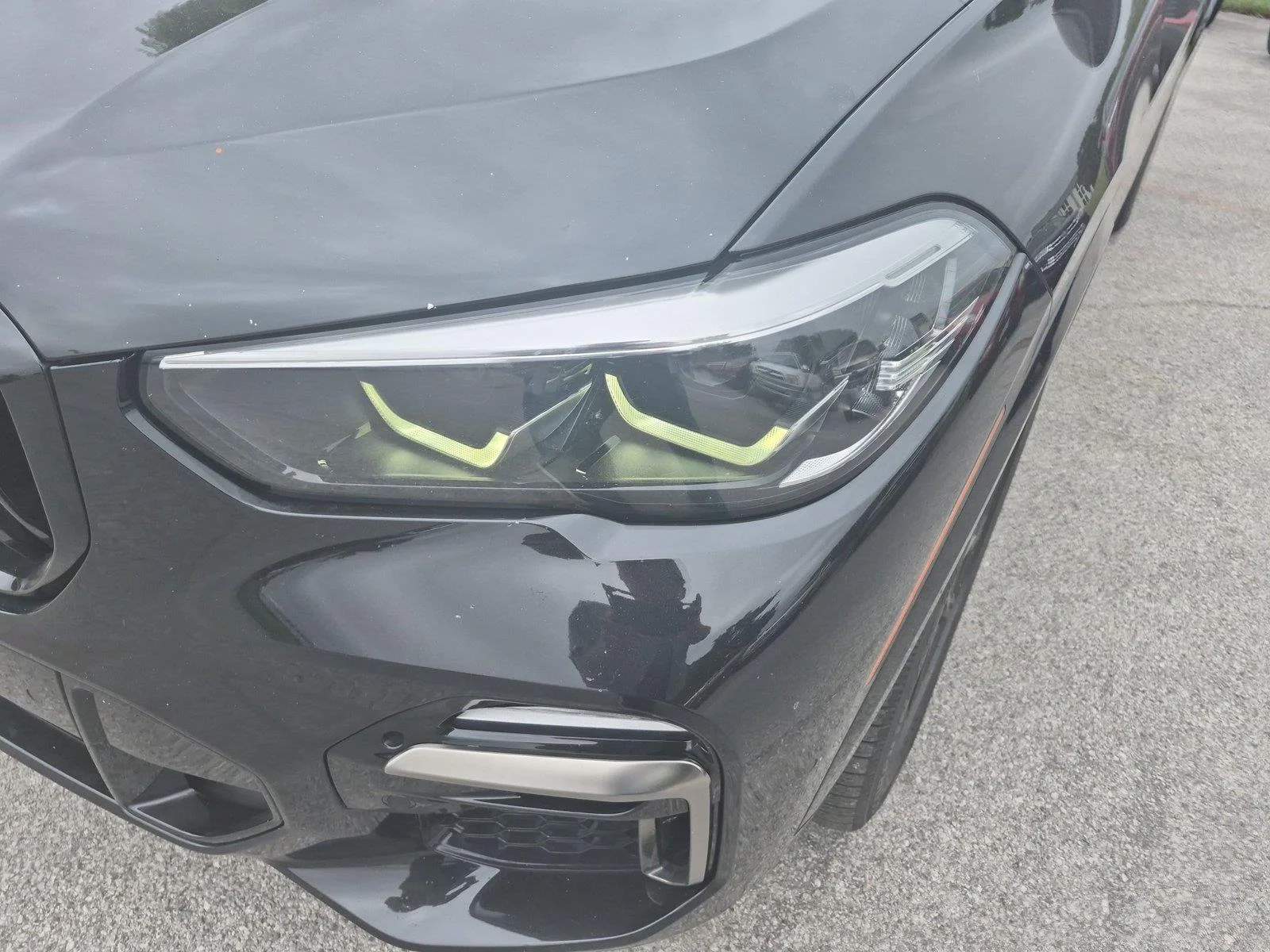 Used 2021 Black Sapphire Metallic BMW M50i image 9