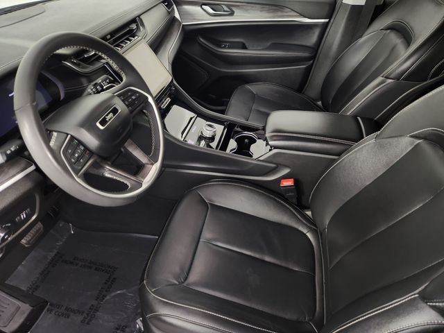 Used 2023 White Jeep Limited image 13