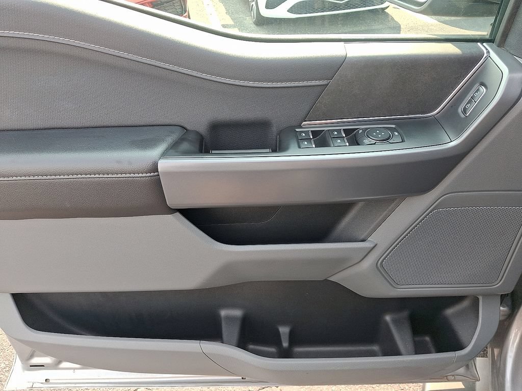 Used 2025 Silver Ford XLT image 13
