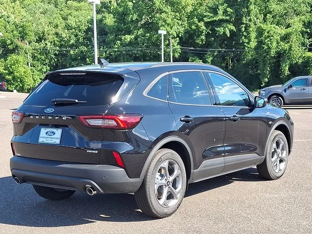 New 2026 Agate Black Metallic Ford ST-Line image 4