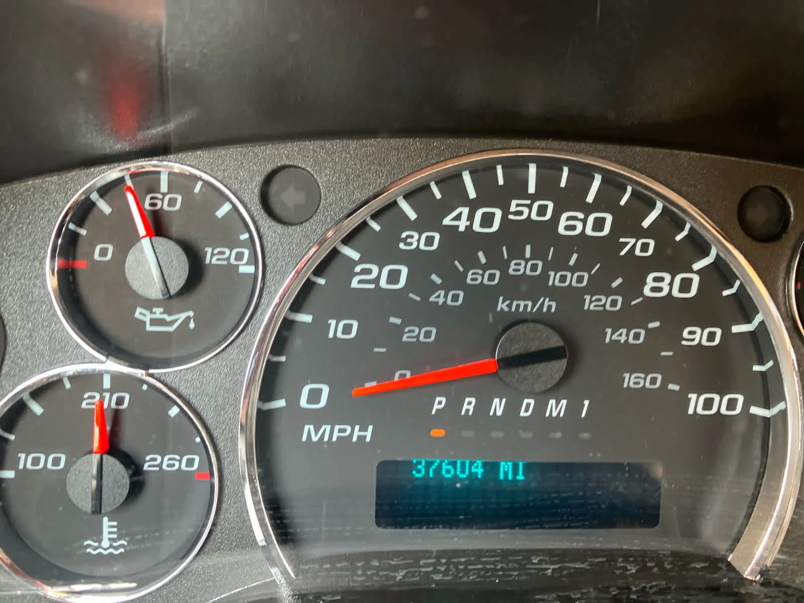 Used 2022 Summit White GMC  image 19