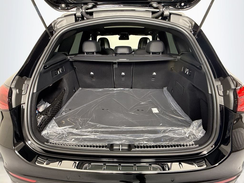 New 2026 Black Mercedes-Benz GLC 300 image 28