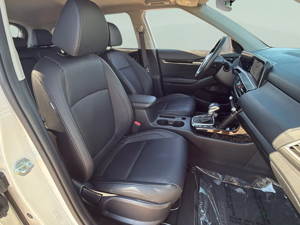 Certified Used 2024 Snow White Pearl Kia SX image 21