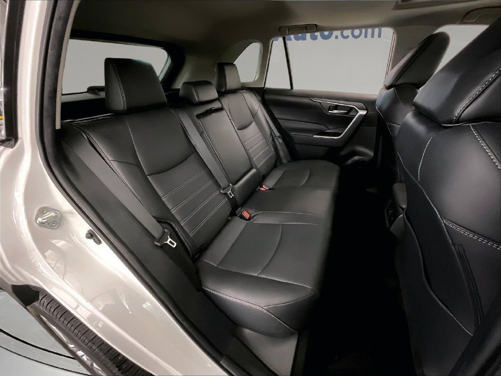 Used 2023 Beige Toyota XLE Premium image 31