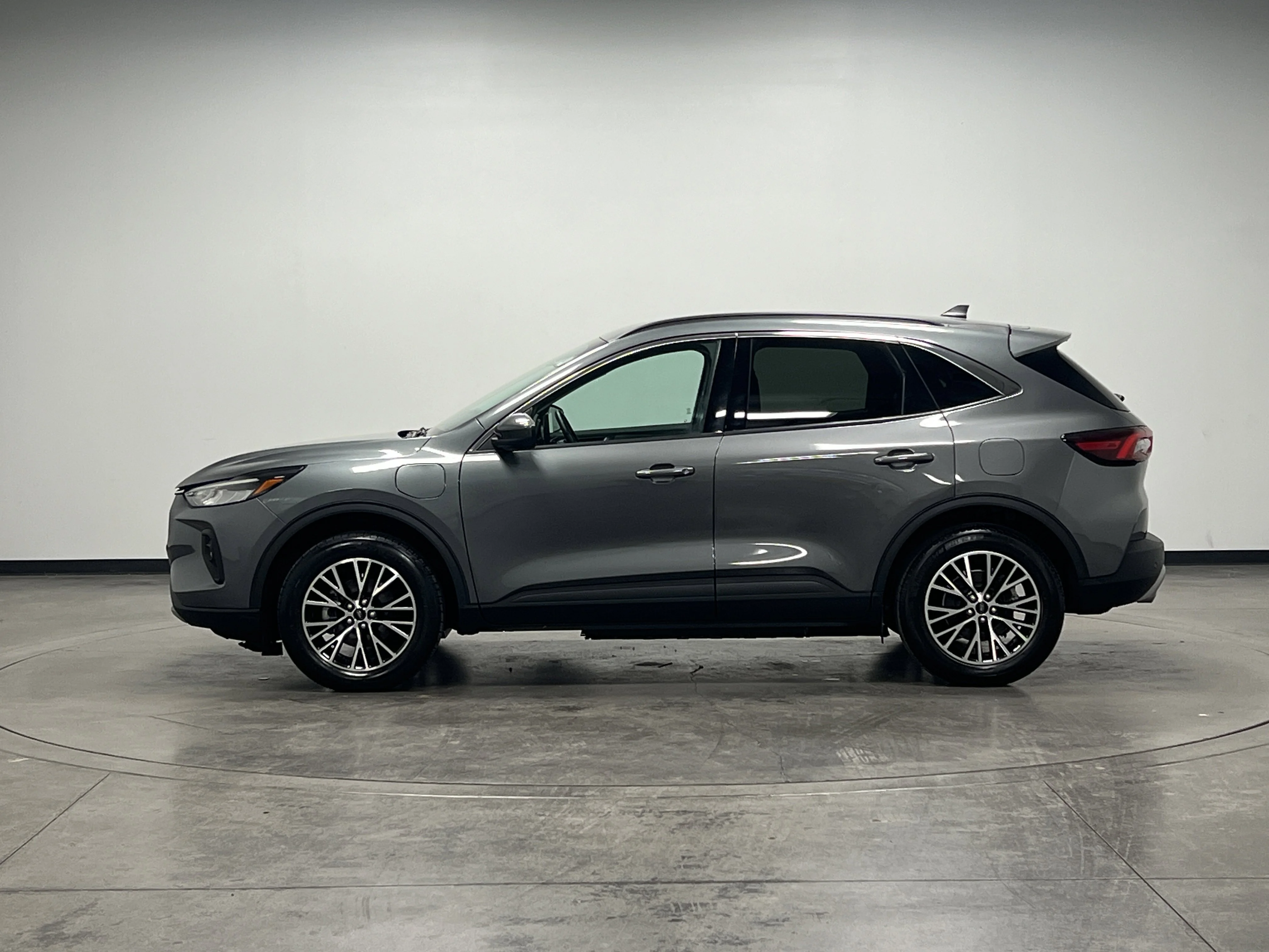 Used 2024 Carbonized Gray Metallic Ford PHEV image 5